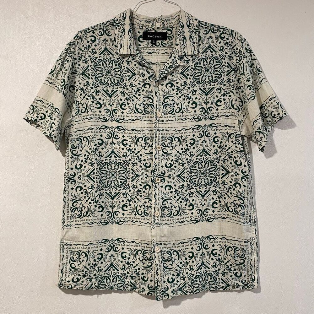 PacSun Green Bandana Print Button Down Shirt Men’s Medium – Short Sleeve Casual